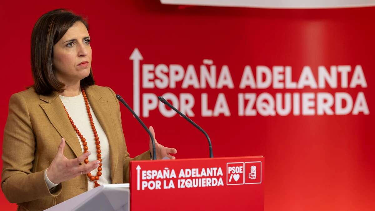 La comunicación entre los socialistas y Junts sigue abierta: negocian el traspaso de competencias en materia de migración