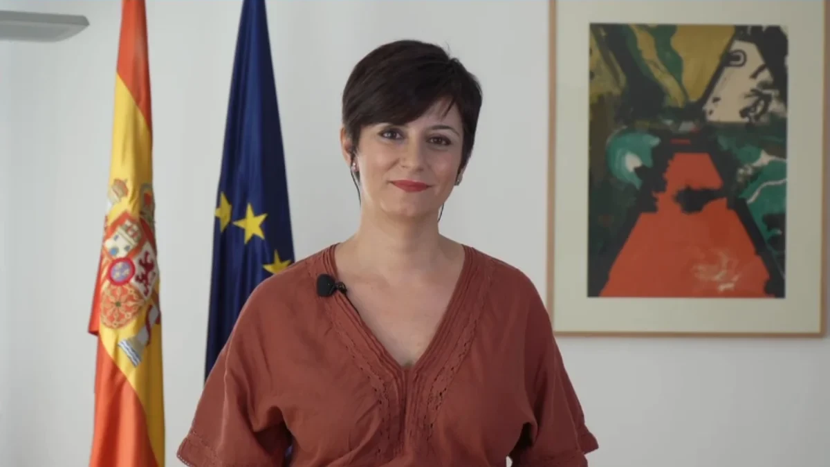 Isabel Rodríguez, anuncia 40.000 viviendas de alquiler asequible en mitad de la crisis del PSOE, garantizando hacerse cargo con contundencia