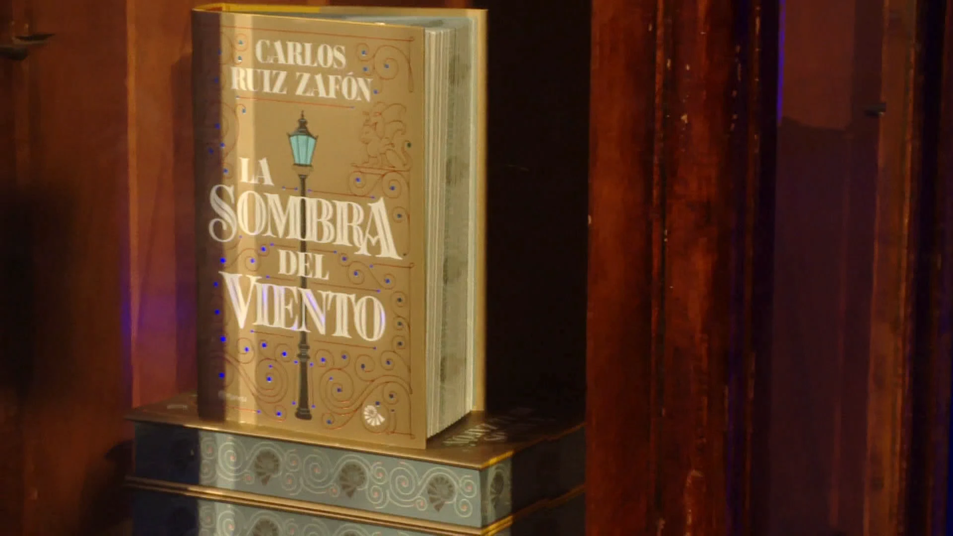 La Sombra del Viento de Carlos Ruiz Zafón celebra 25 años