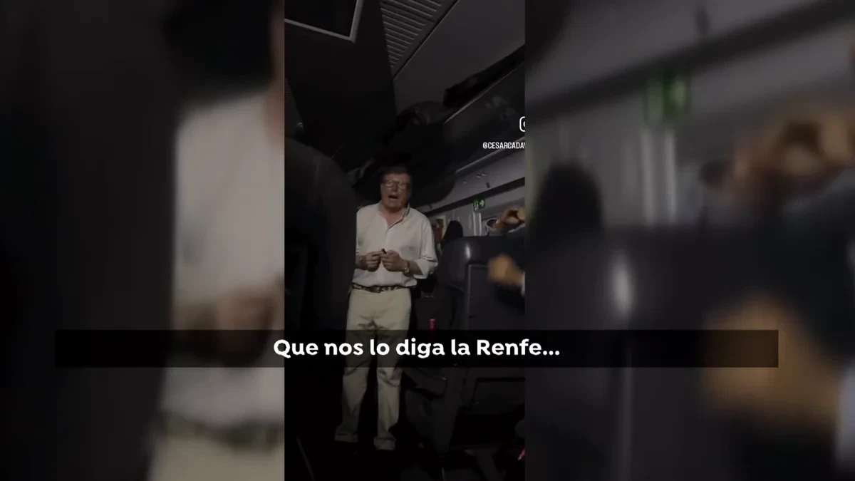 César Cadaval, de Los Morancos, se arranca por sevillanas para amenizar la espera de los afectados por el retraso de un tren destino Sevilla