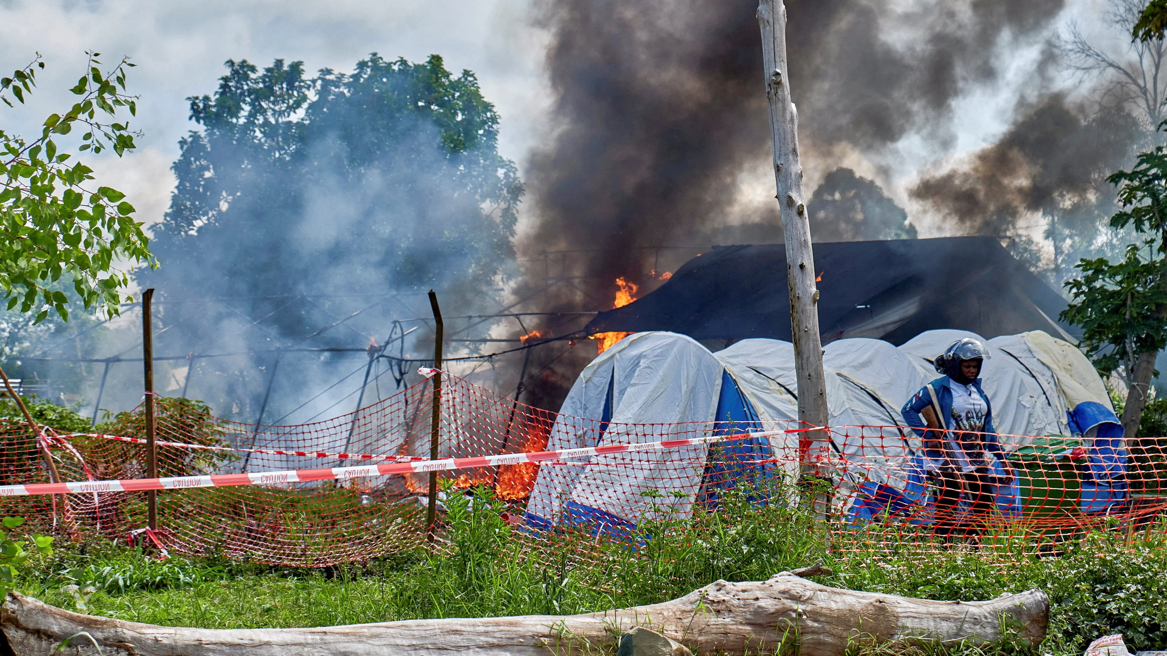 Prenden fuego a un hospital en El Congo en pleno brote de ébola