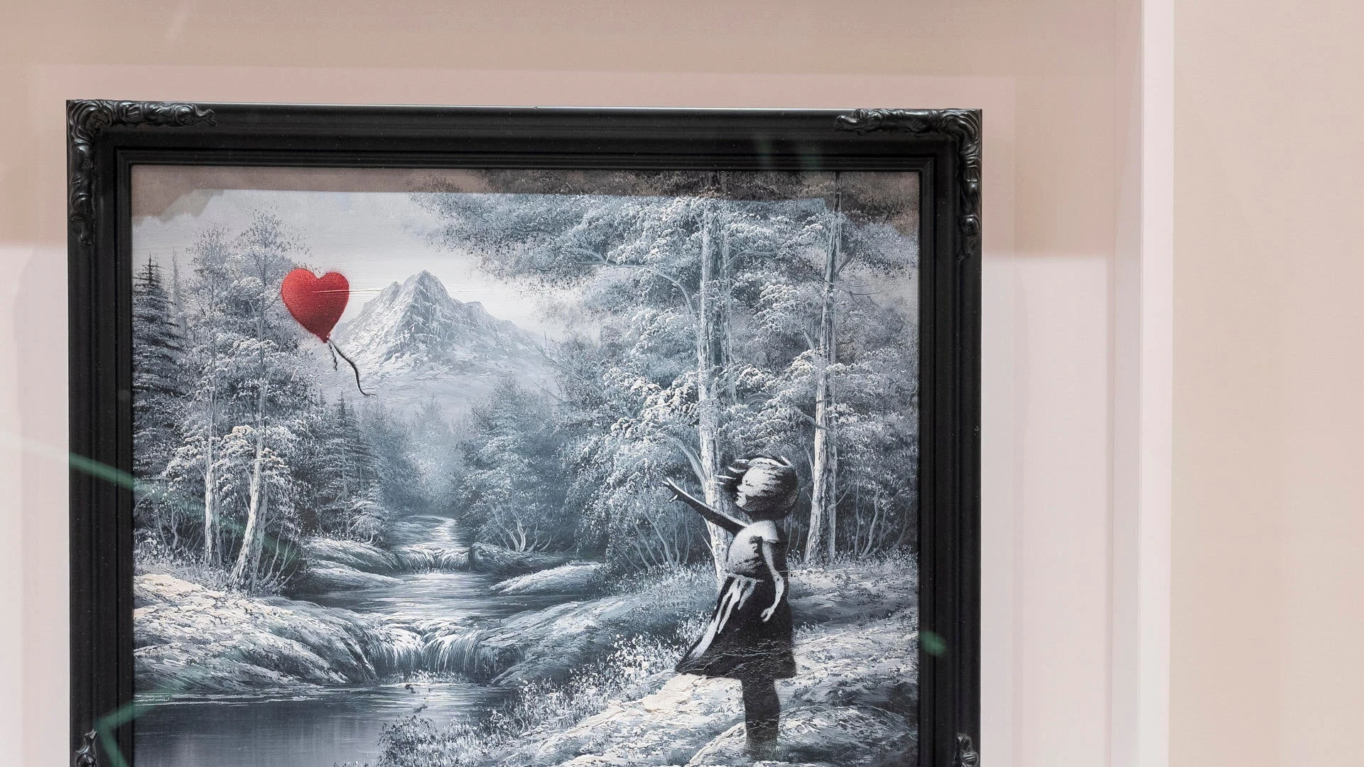Venden uno de los cuadros más famosos de Banksy por 17,9 millones de dólares en Nueva York