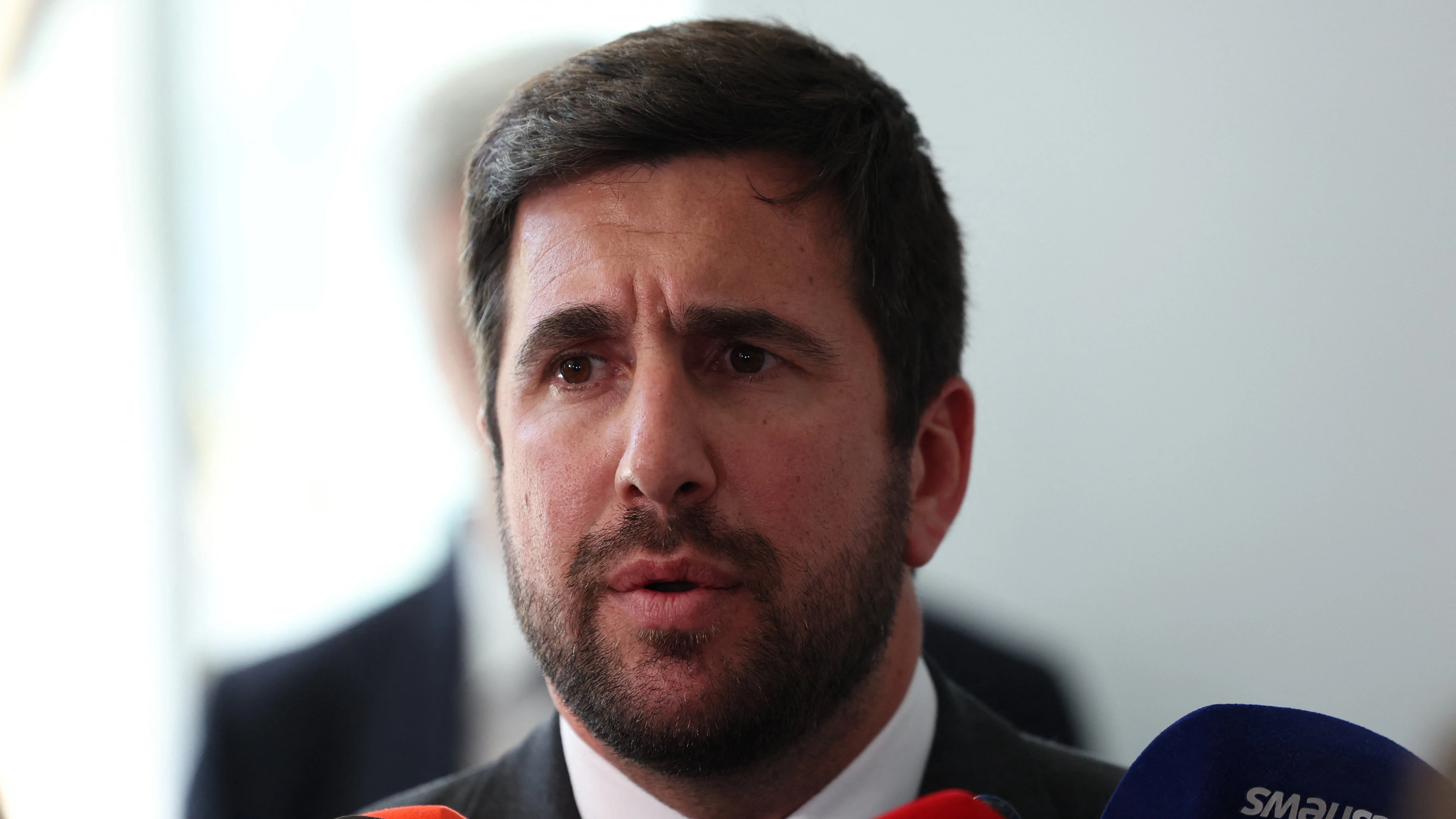 Los bancos españoles rechazan el aval de Enrique Riquelme para presentarse a las elecciones del Real Madrid