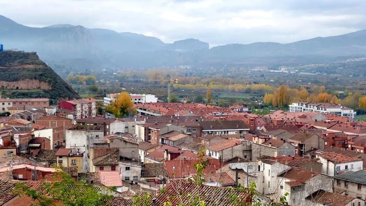 Un joven de 14 años recibe dos balazos mientras estaba con sus amigos en Albelda de Iregua