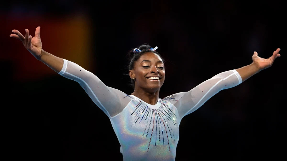 Simone Biles revela que se ha operado el pecho y sometido a dos cirugías plásticas más