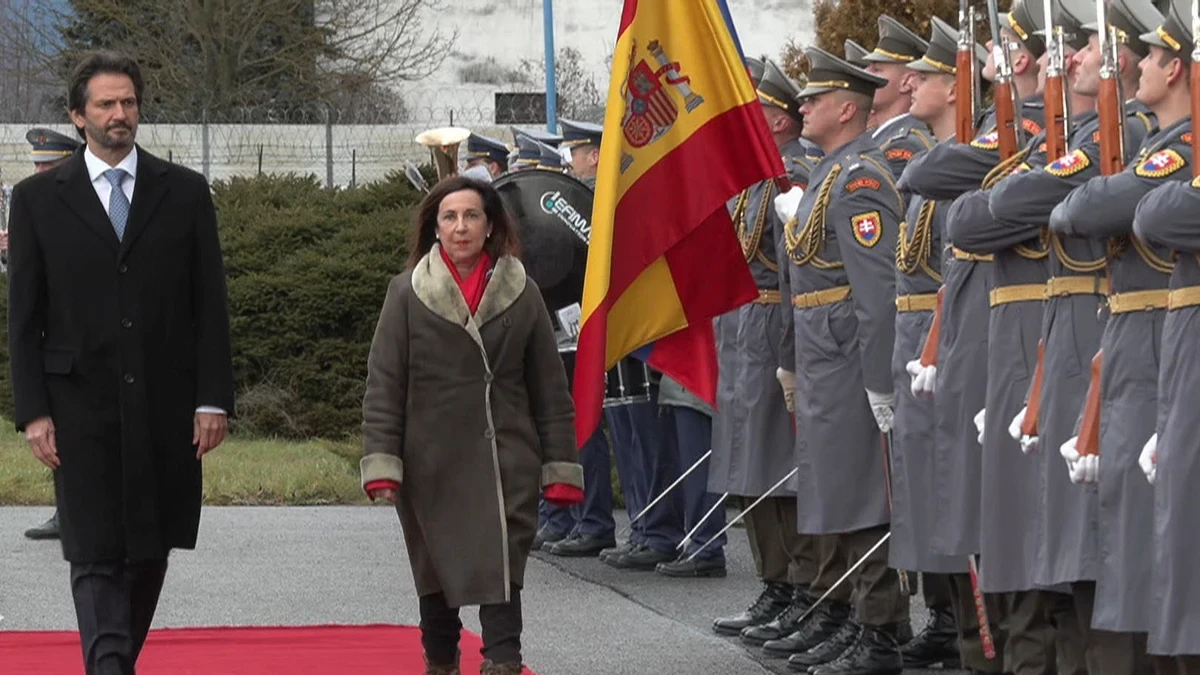 España mantiene unas Fuerzas Armadas con casi 150.000 efectivos
