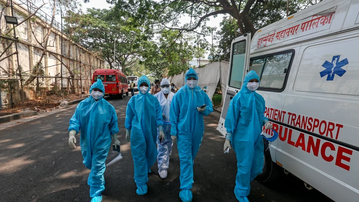 El repunte de 1.000 nuevos casos de coronavirus obliga a La India a activar las alertas hospitalarias