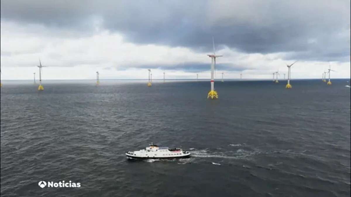 Iberdrola inaugura el parque eólico marino de Saint Brieuc, el mayor del Canal de la Mancha