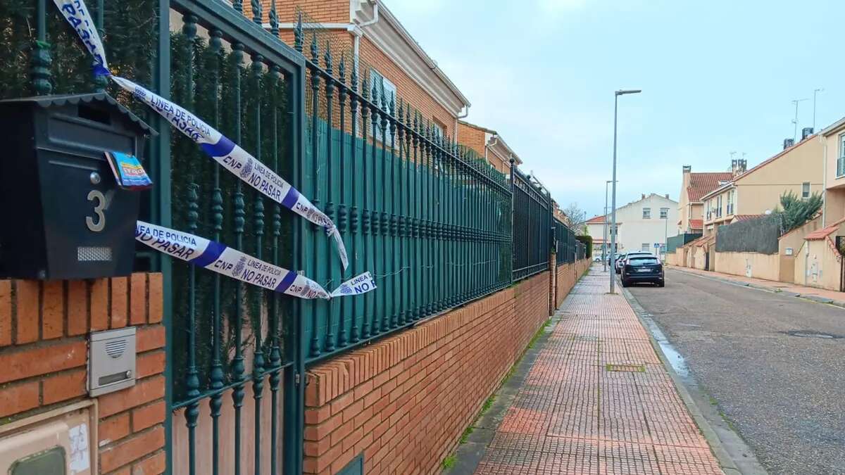 El historial delictivo de los menores detenidos por el asesinato de la educadora: uno delos agresores le rompió la nariz a su padre