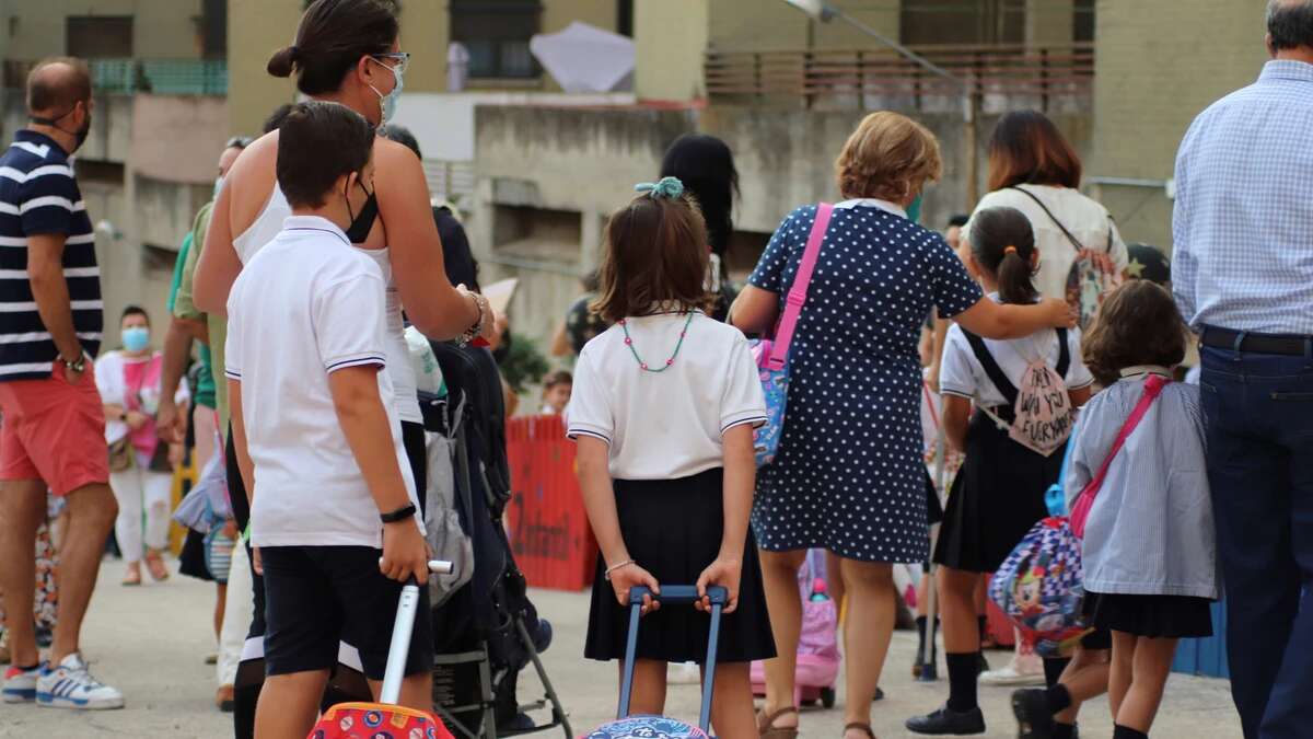 Calendario escolar Madrid 2024 - 2025: Cuándo empiezan las clases y cuándo son las vacaciones y los días festivos