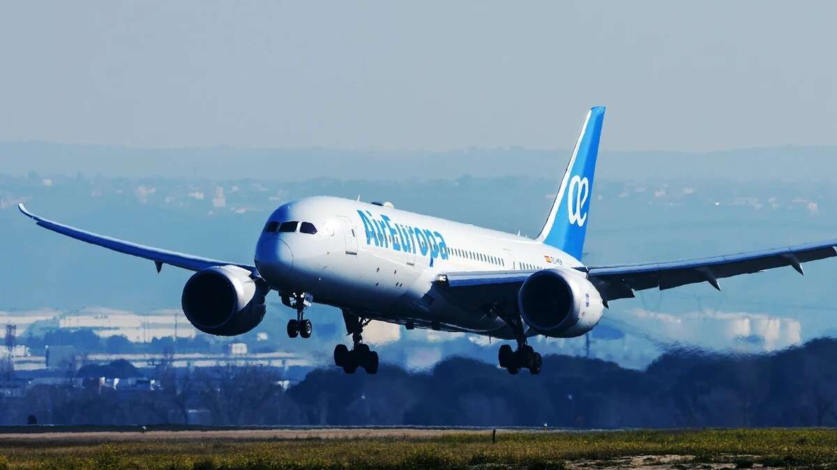 La borrasca Kirk obliga a cancelar una docena de vuelos de Air Europa por sus efectos en el Norte de España