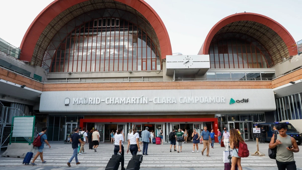 Interrumpida la circulación de trenes AVE en Madrid-Chamartín por falta de tensión eléctrica