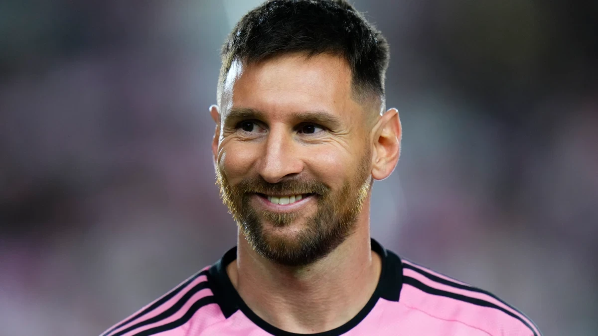La IFFHS elige a los mejores de la historia: Messi en el top 1 y Cristiano Ronaldo fuera del podio