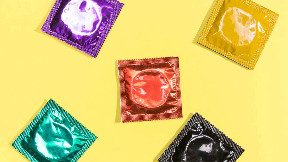 Condones gratis: las farmacias repartirán preservativos en 2025 para frenar las enfermedades de transmisión sexual