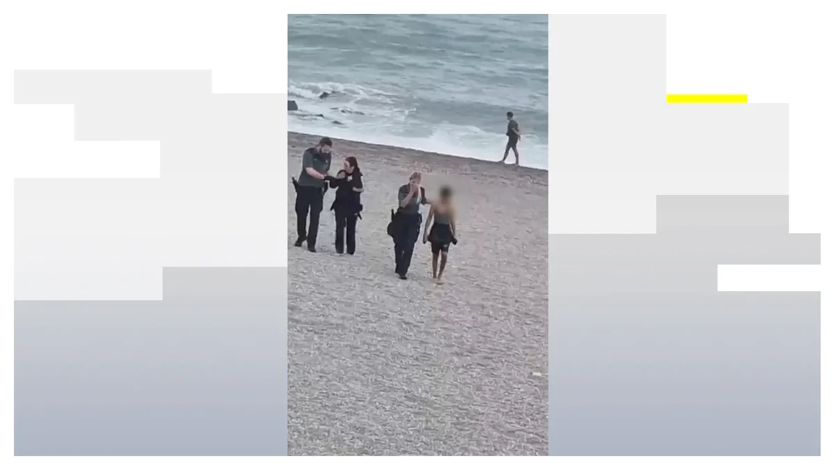 Un niño marroquí y su madre trasladados a Urgencias en Ceuta tras cruzar a nado desde Marruecos