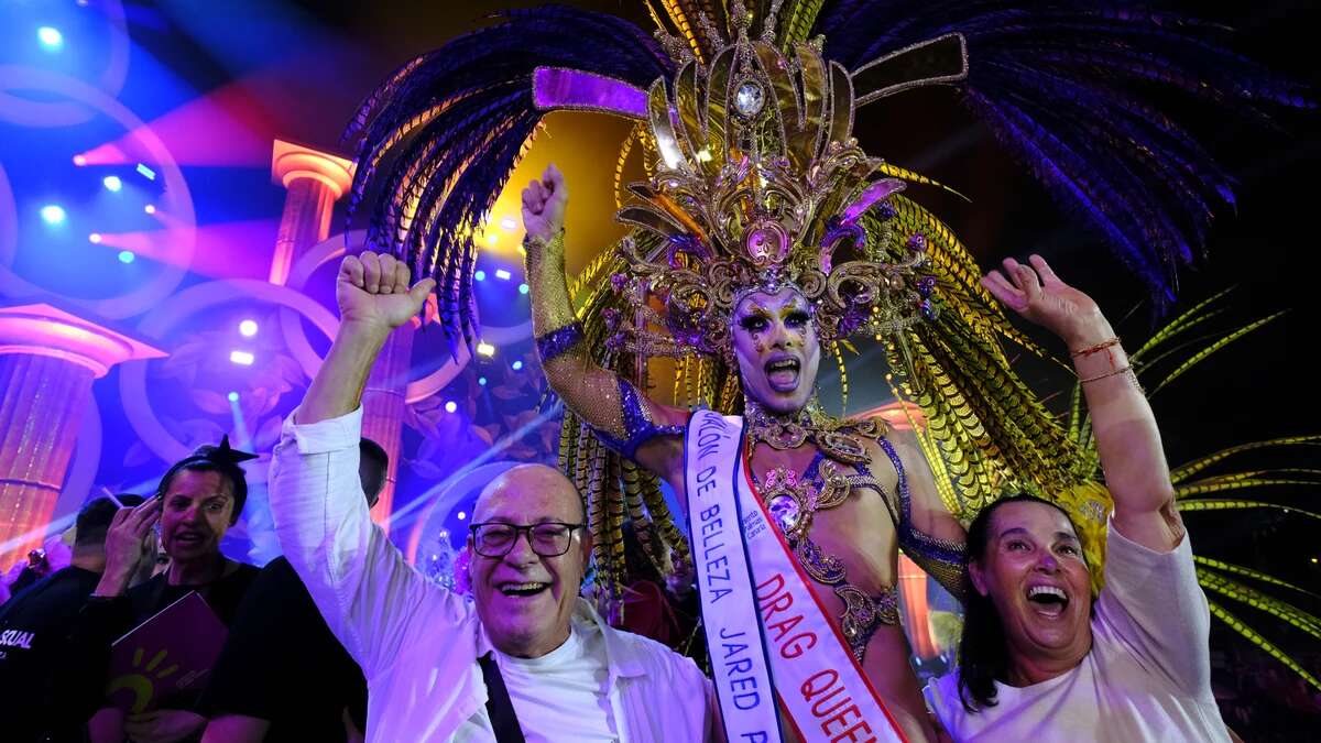 Drag Ármek se hace con el cetro de Drag Queen 2025 del Carnaval de Las Palmas de Gran Canaria