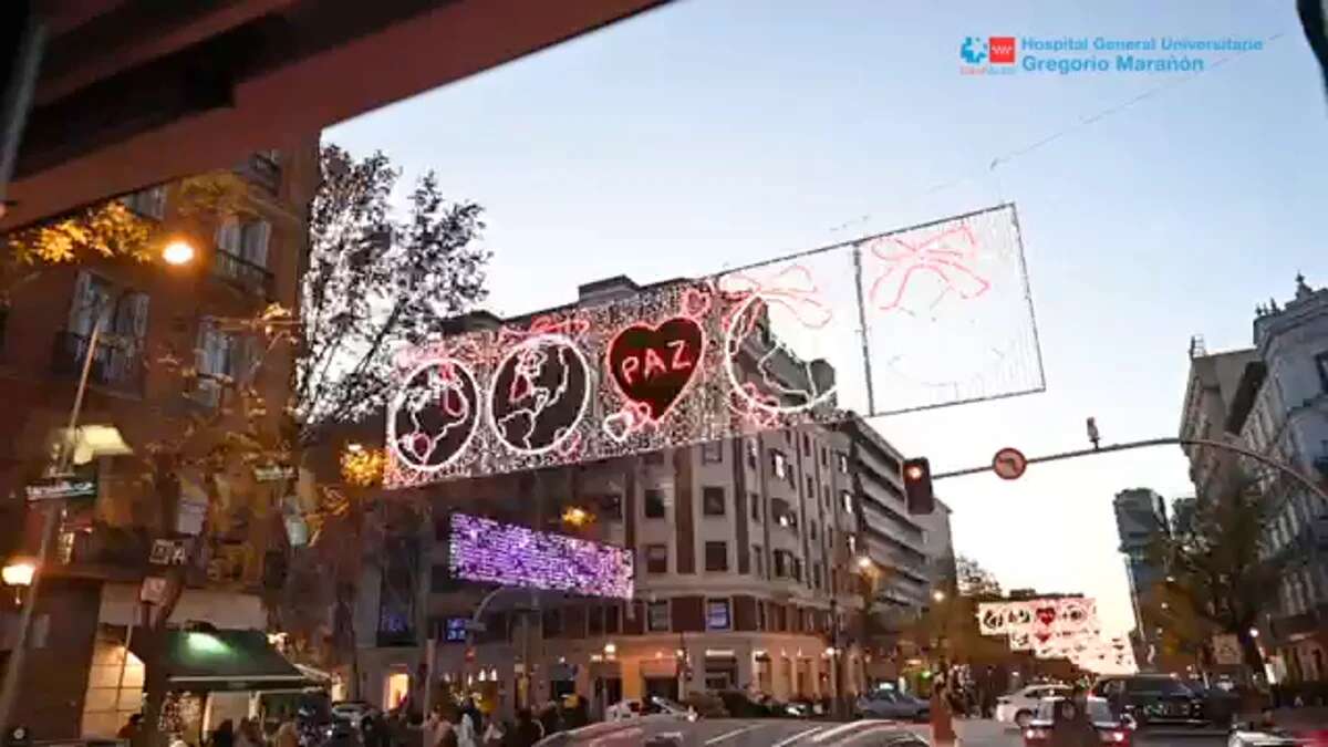 Los pacientes más pequeños del Gregorio Marañón disfrutan de las luces navideñas de Madrid en un recorrido especial