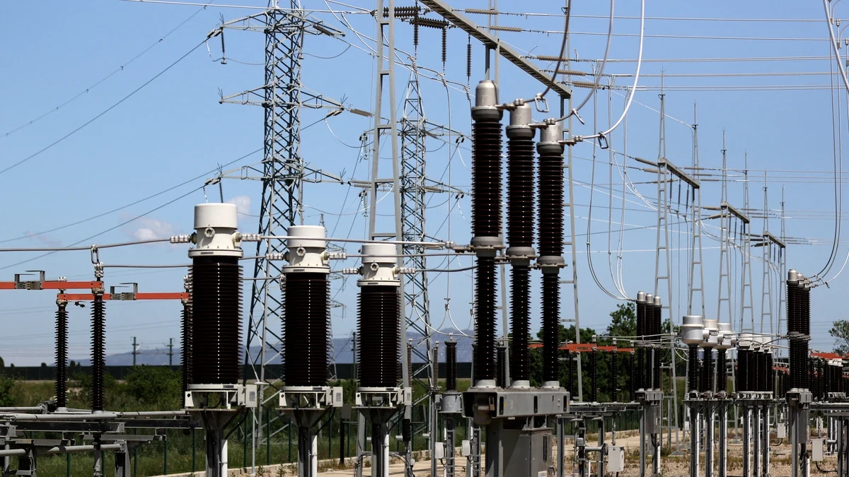 Reino Unido también investiga caídas de energía que afectaron a su red eléctrica justo antes del apagón de España