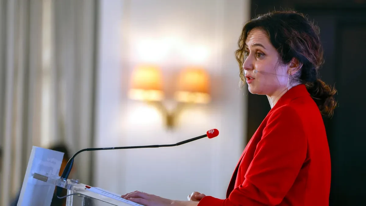 Ayuso deja fuera de las celebraciones del Dos de mayo al PSOE de Madrid y Óscar López anuncia una conmemoración alternativa