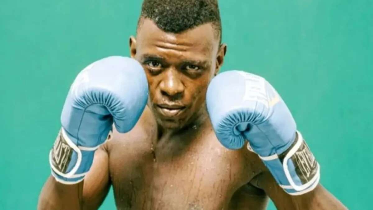 Muere el boxeador Hassan Mgaya a los 29 años tras colapsar en pleno combate