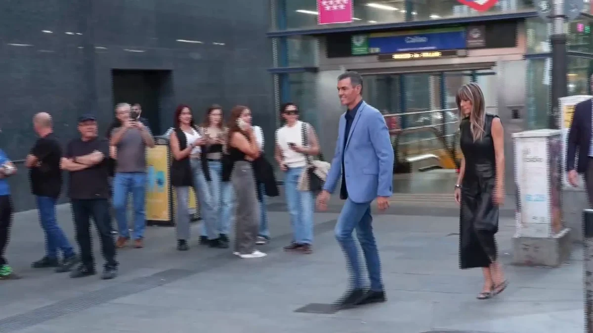 VÍDEO: Pedro Sánchez y Begoña acuden al cine tras el cara a cara con Feijóo y la declaración ante el juez Peinado