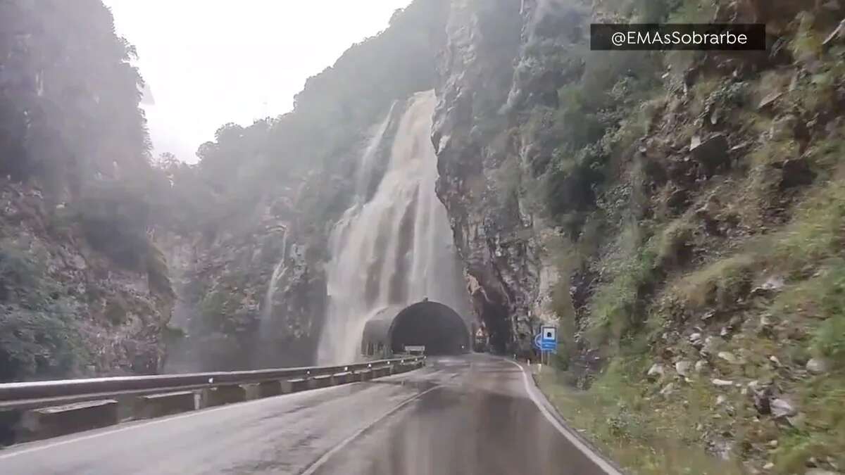 Las fuertes tormentas en Huesca causan el derrumbamiento del túnel de Bielsa y el corte de varias carreteras