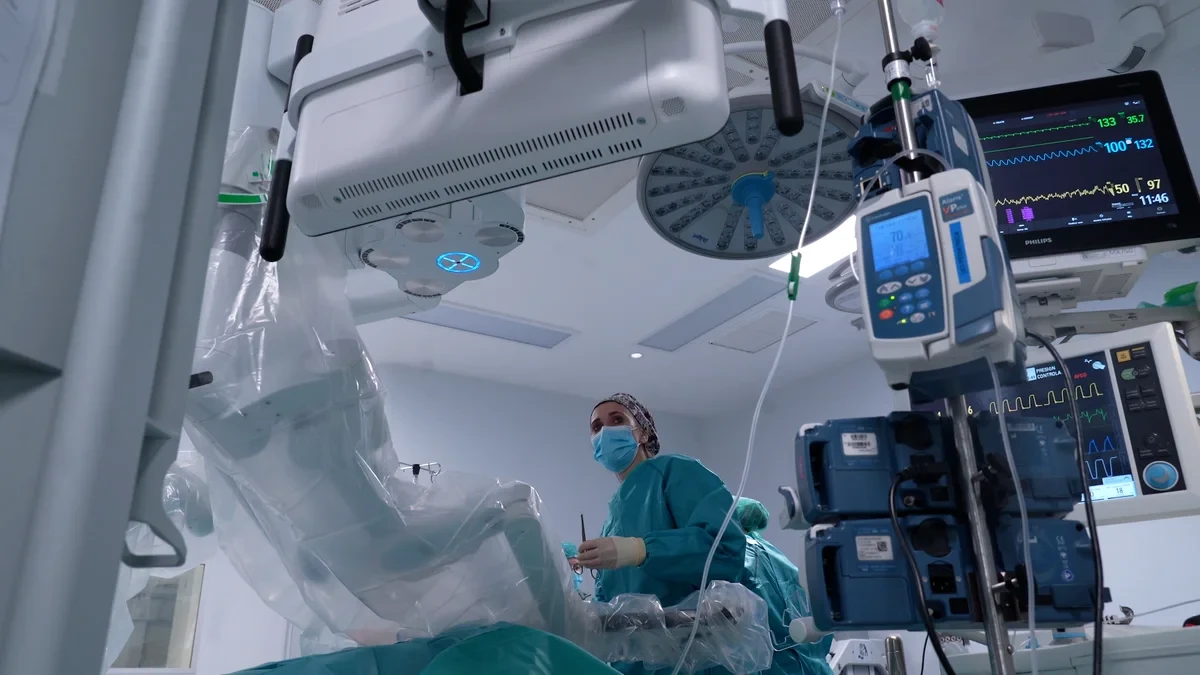 El Hospital 12 de Octubre logra un hito en España al operar a un bebé de tres meses con el robot Da Vinci