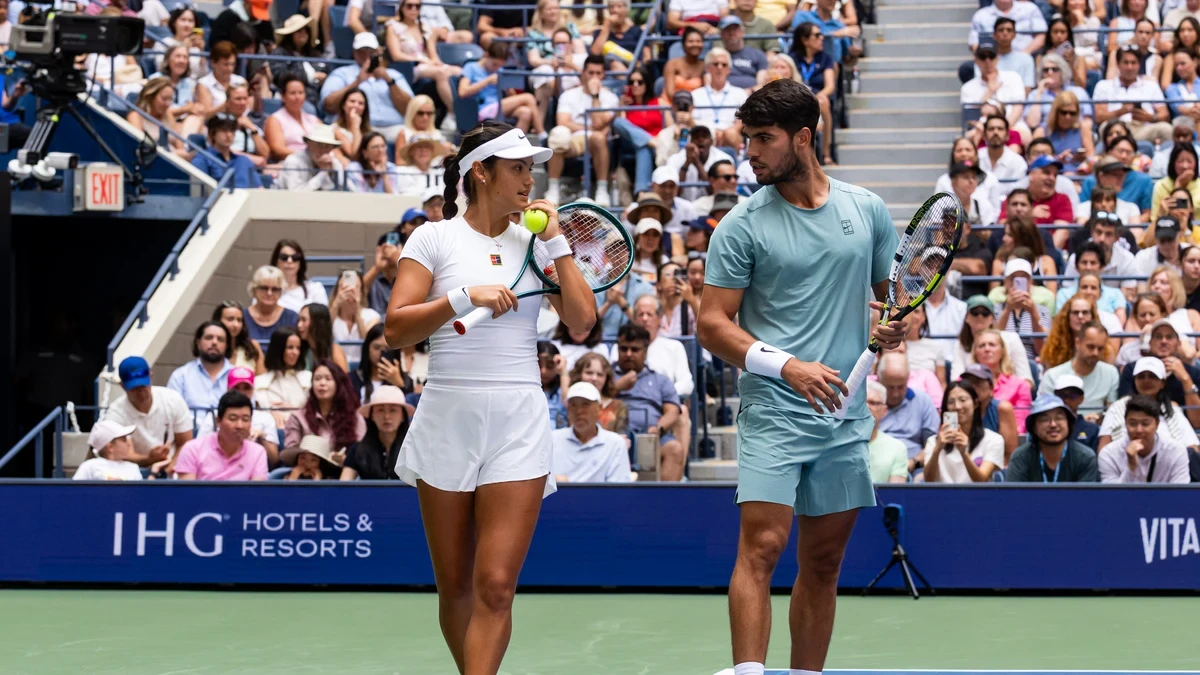 La pareja de moda Alcaraz-Raducanu, eliminada a los 50 minutos del US Open mixto