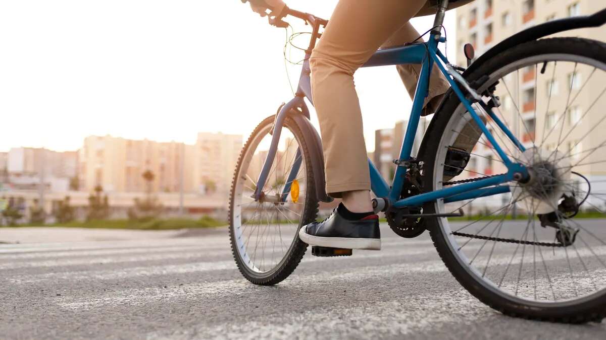 El Ayuntamiento de Santiago incrementa el control a los ciclistas que entran en el casco histórico