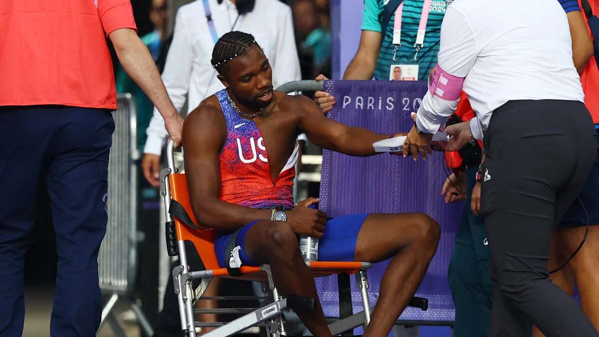 Noah Lyles, en silla de ruedas tras correr los 200 metros con Covid-19