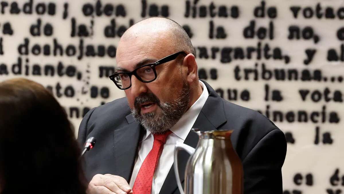 Koldo García se somete a una prueba caligráfica para comparar su letra con los papeles de Aldama