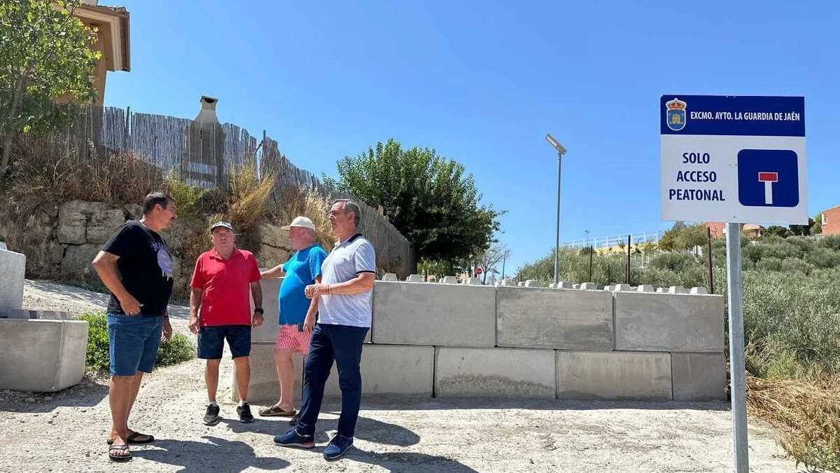 Conflicto entre dos núcleos de población separados por un muro de hormigón en Jaén