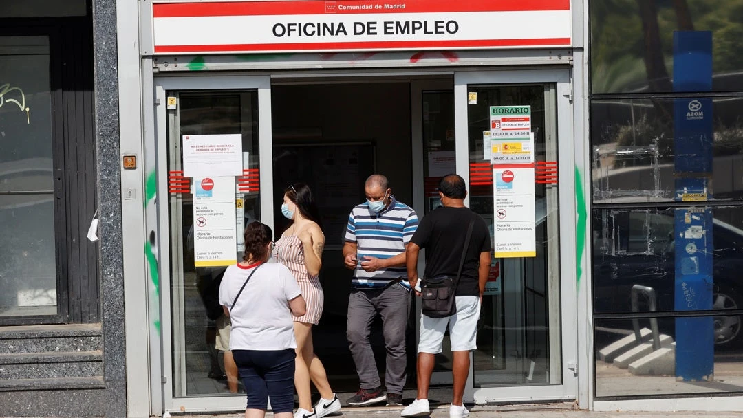 El paro vuelve a caer en 36.323 personas y registra su nivel más bajo en mayo desde 2007