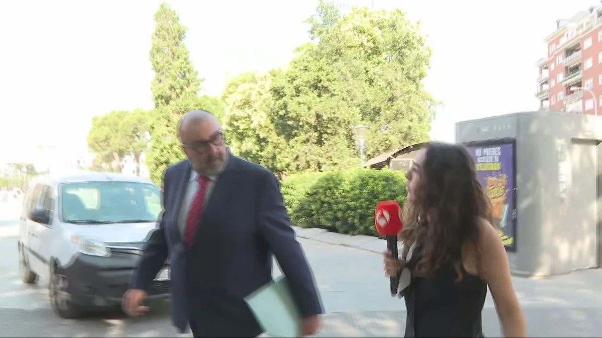 Koldo García, captado por las cámaras de Antena 3 tras solicitar el aplazamiento de su declaración