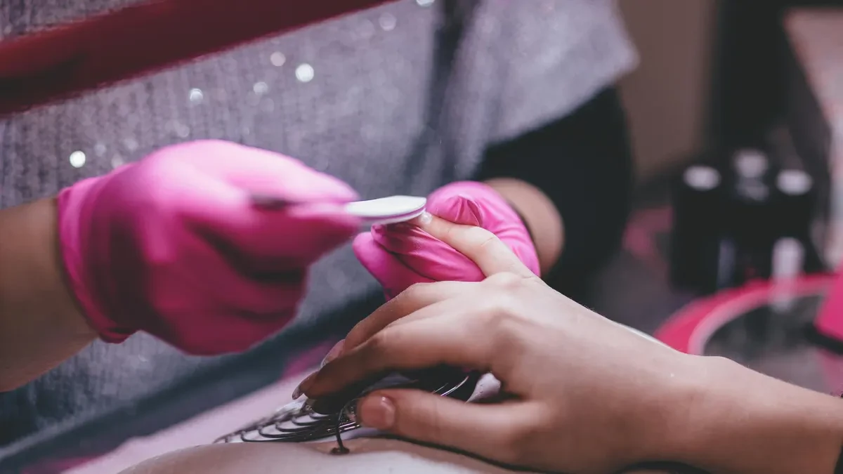 La Unión Europea prohíbe dos ingredientes de los esmaltes de uñas por ser cancerígenos