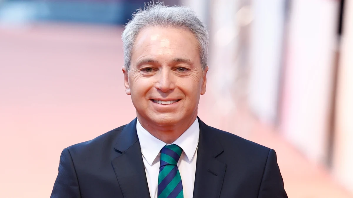Vicente Valles recibe el Premio Joan Ramón Mainat 2025 en Vitoria
