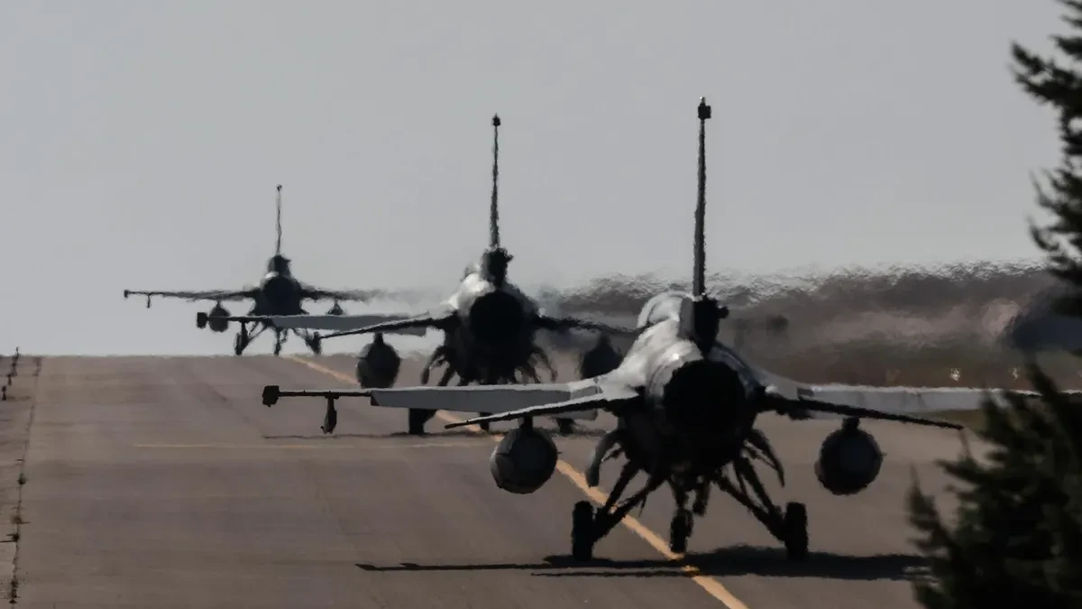 Donald Trump despliega diez aviones de combate a Puerto Rico para combatir el narcotráfico
