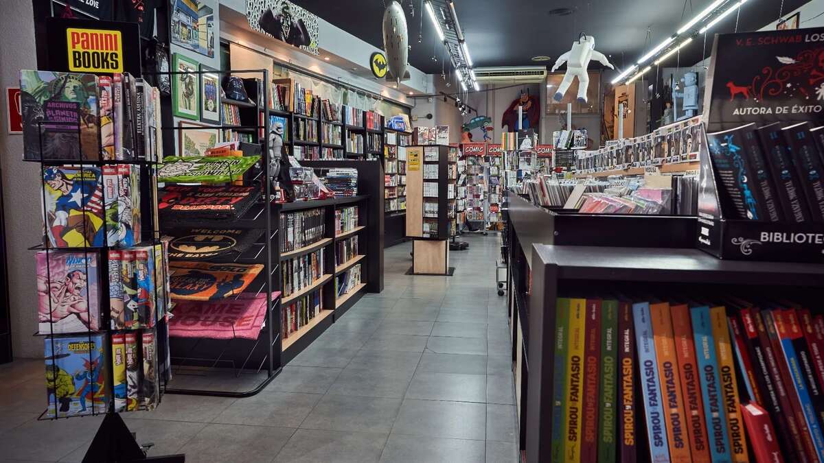 Cierra sus puertas una de las tiendas de cómics más legendarias de España por los pisos turísticos