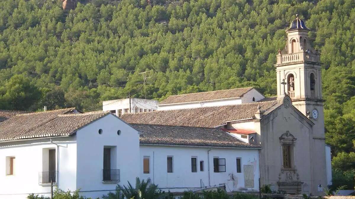 Muere un fraile y otros tres resultan heridos tras ser atacados en un monasterio de Gilet, Valencia