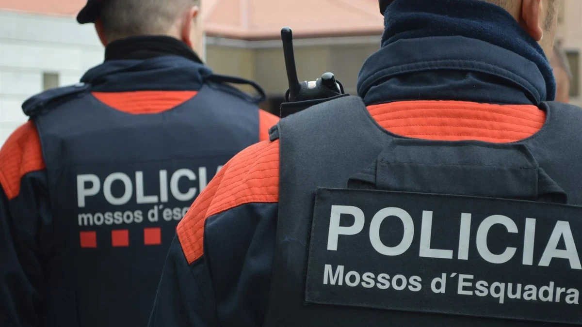 Detenida una pareja por usar a su bebé de nueve meses en estafas con billetes falsos en Barcelona