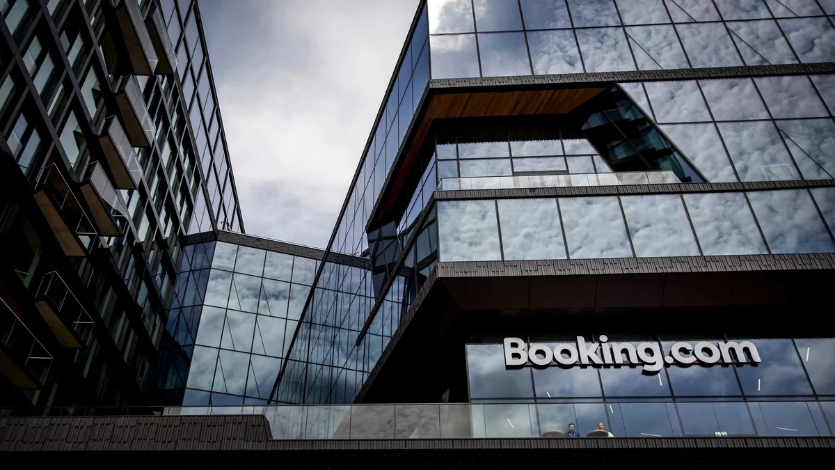 Booking sufre un robo de datos personales de sus clientes debido a un ciberataque