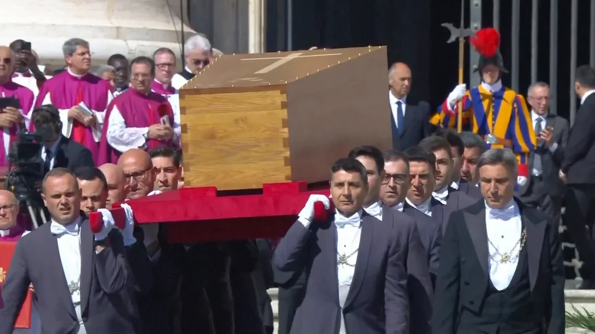 Pedro Sánchez, Vladimir Putin o Carlos III, las ausencias que marcaron el funeral del papa Francisco