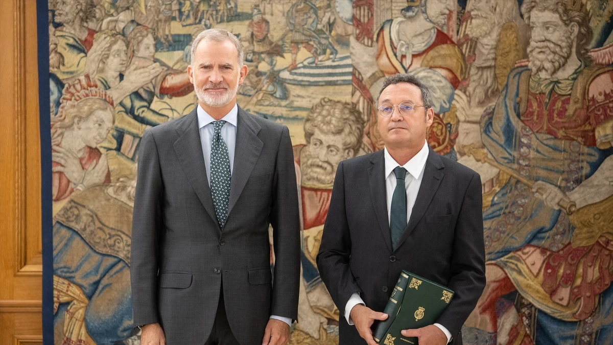 El fiscal general reaparece junto al rey Felipe entre la polémica por su procesamiento y el malestar de los jueces