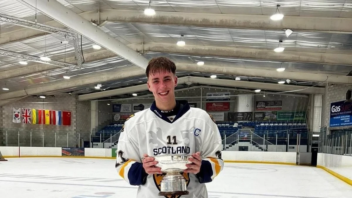 El joven de 19 años muerto en un hotel en Ibiza es Gary Kelly, promesa del hockey sobre hielo