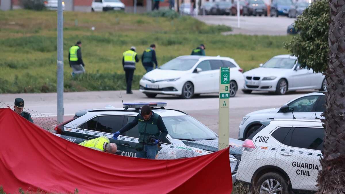 La autopsia preliminar determina que el menor murió de una puñalada en el corazón al salir del instituto en Gerena