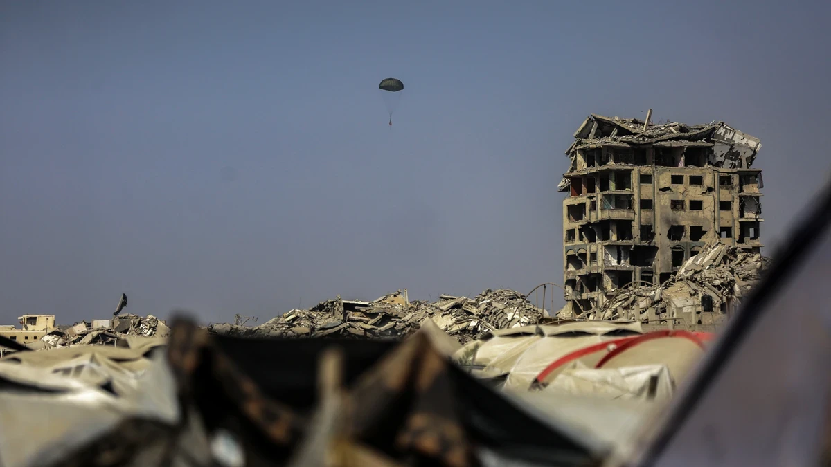 Israel intensifica su ofensiva en Gaza mientras crece la hambruna y Trump agita la polémica sobre los rehenes