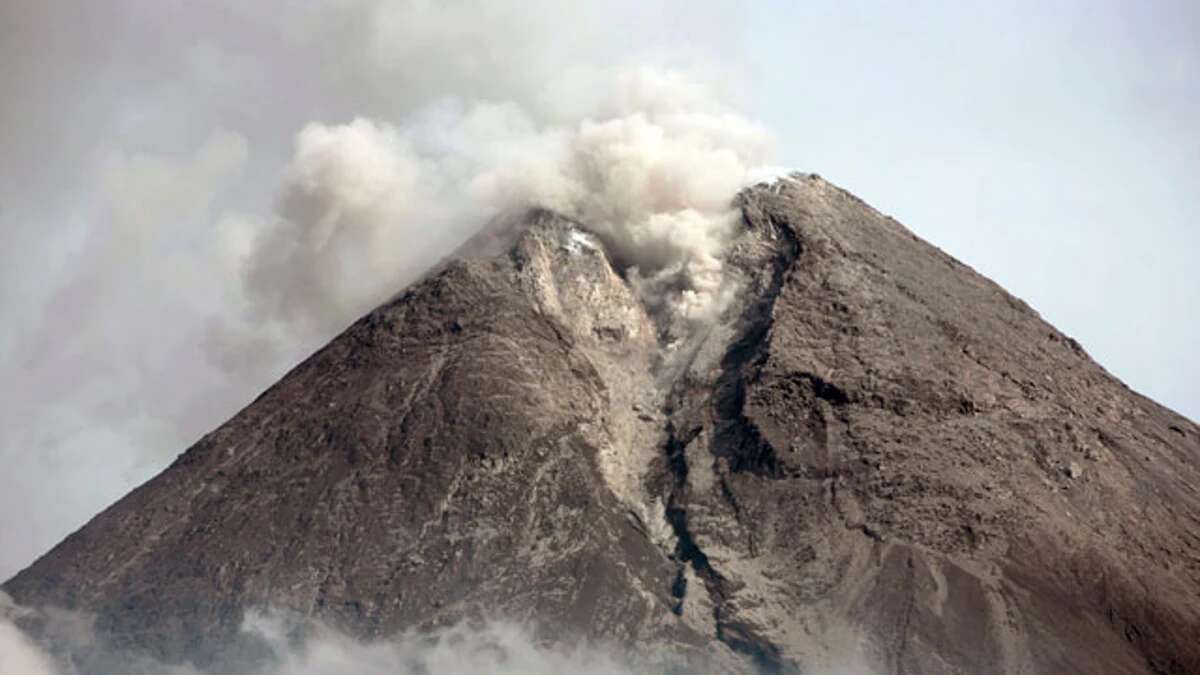 El Axial Seamunt, un volcán submarino del tamaño de Madrid, podría entrar en erupción este 2025