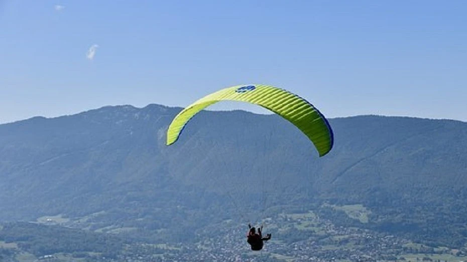 Muere un hombre al sufrir un accidente de parapente en Àger, Lleida