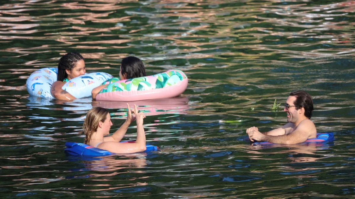 Consejos para sobrellevar el primer episodio de calor que adelanta el verano en España esta semana