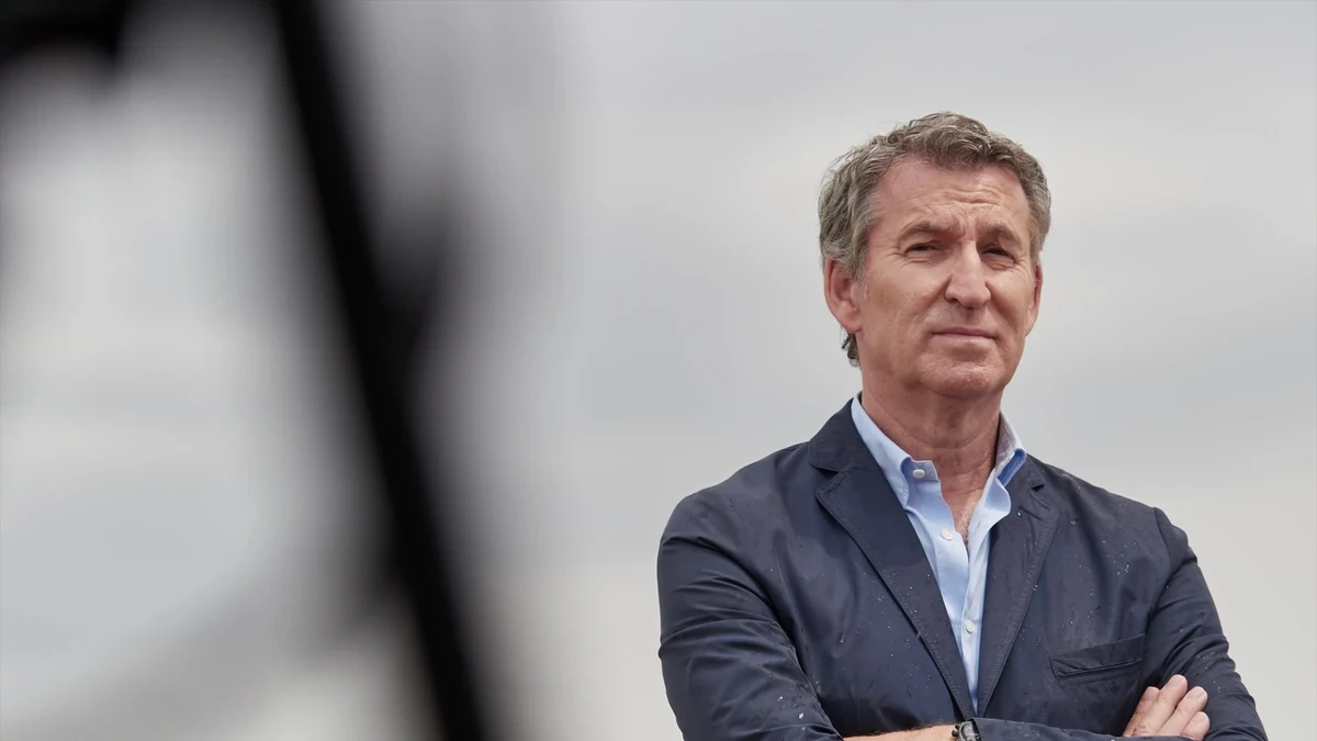 Feijóo se reúne con la RAE para estudiar un nuevo diseño de la asignatura de Lengua y Literatura, y garantizar el español en todo el país